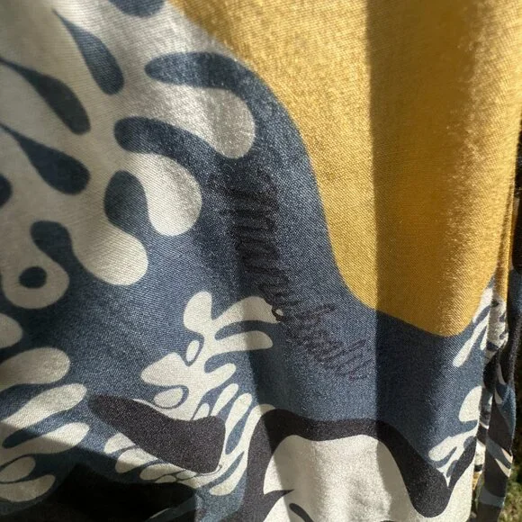 Manuheali'i dress - Picture 6 of 6